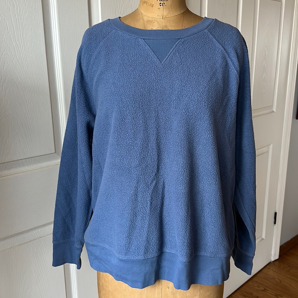 Old Navy Crewneck size: XL